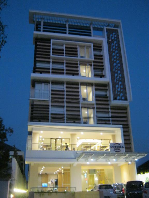 Cordela Hotel Cirebon Exterior photo