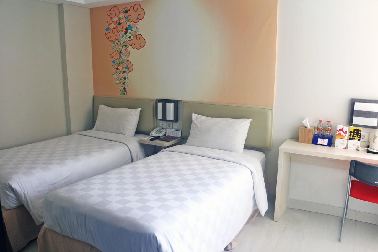 Cordela Hotel Cirebon Exterior photo